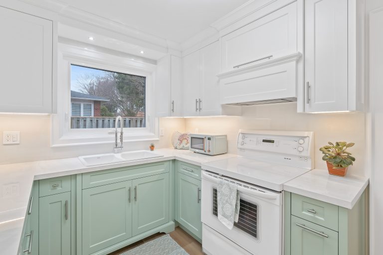 50 Steen Dr, Mississauga-7