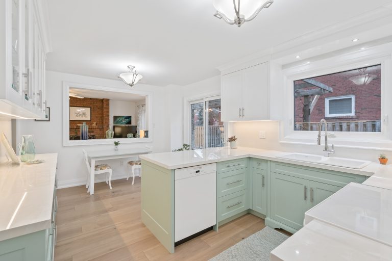 50 Steen Dr, Mississauga-9